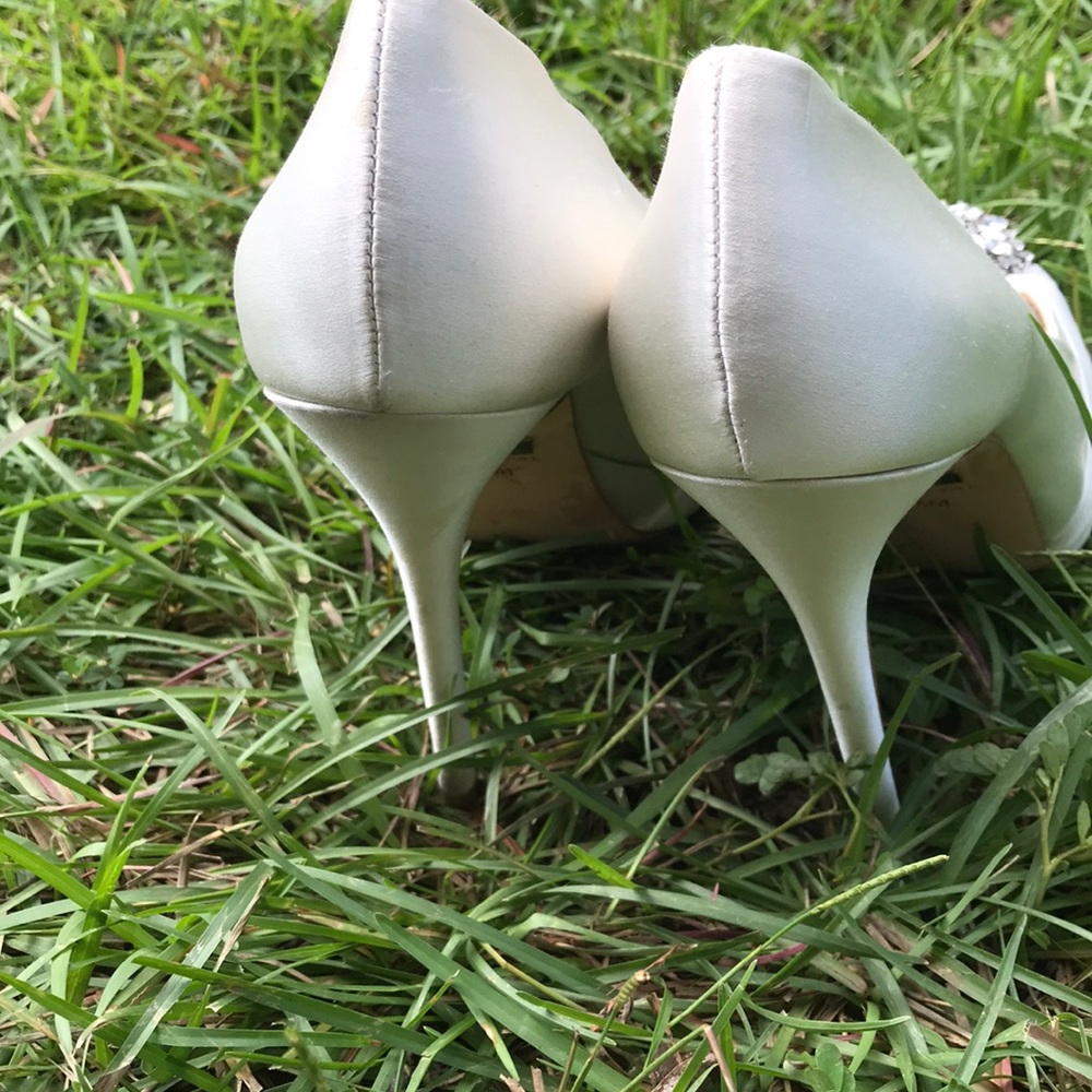 Badgley Mischka satin heels Sz 8.5M - Picture 5 of 8